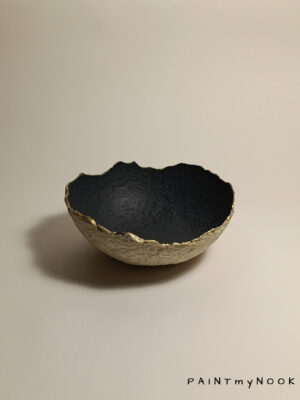 glam night catcher S bowl a papier mache bowl with a gold rim and black color