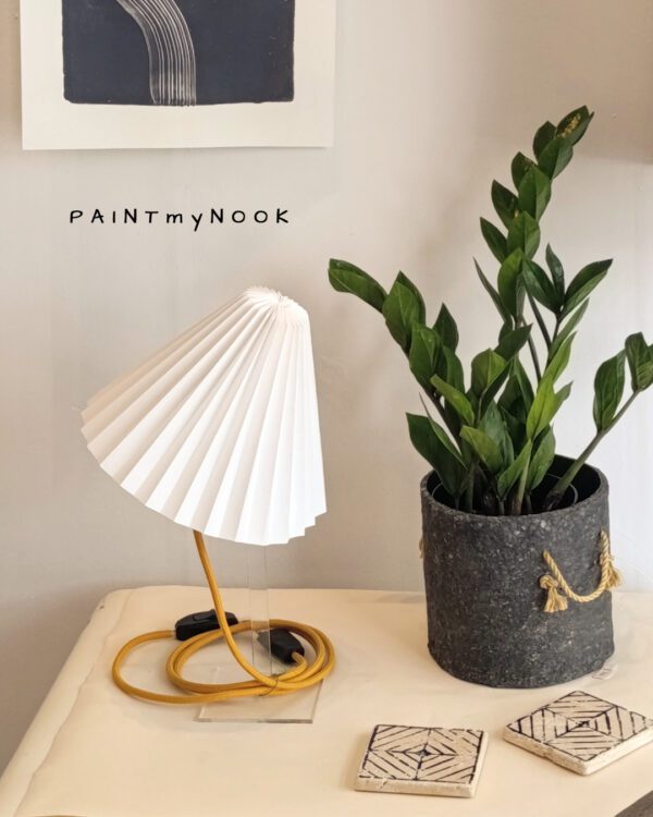 Bucket origami table lamp