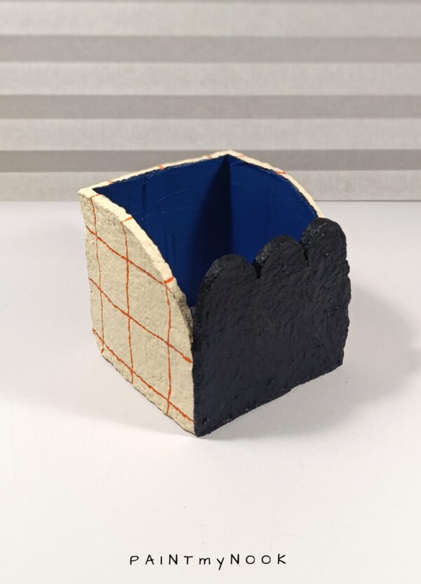 [Take sides!] planter covers