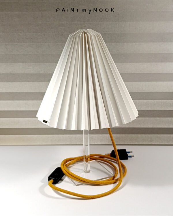 Origami table lamp