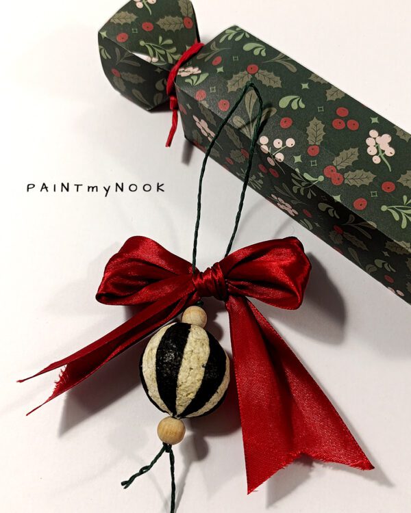 Christmas ornament - Paper nut